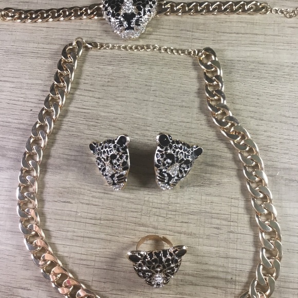 Gold and Black Leopard  Rhinestone Jewelry Earring Necklace Set - Picture 4 of 9